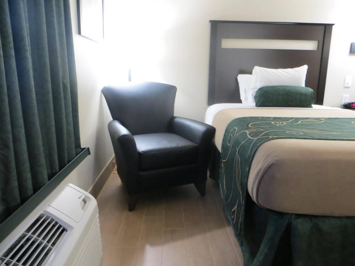 เบย์มอนต์ บาย วินด์แฮม เกลนวูด Hotel Glenwood ภายนอก รูปภาพ