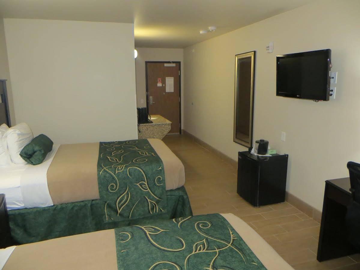 เบย์มอนต์ บาย วินด์แฮม เกลนวูด Hotel Glenwood ภายนอก รูปภาพ