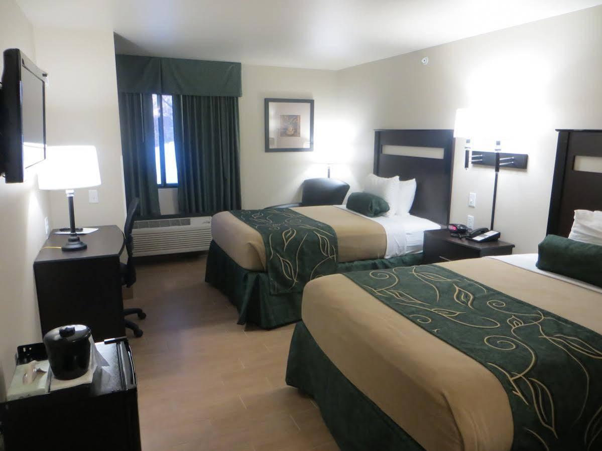 เบย์มอนต์ บาย วินด์แฮม เกลนวูด Hotel Glenwood ภายนอก รูปภาพ